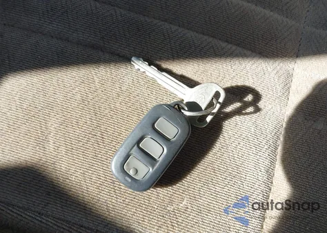 1999 Toyota Sienna Ce z USA, uszkodzony, nr VIN 4T3GF19C2XU143697